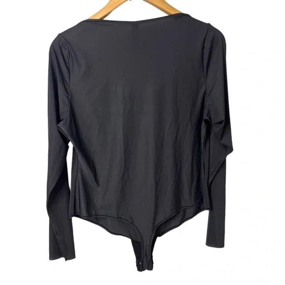 Skims Essential Long Sleeve Scoop Neck Black Size 4X Thong Lightweight Raw Cut - Picture 5 of 10